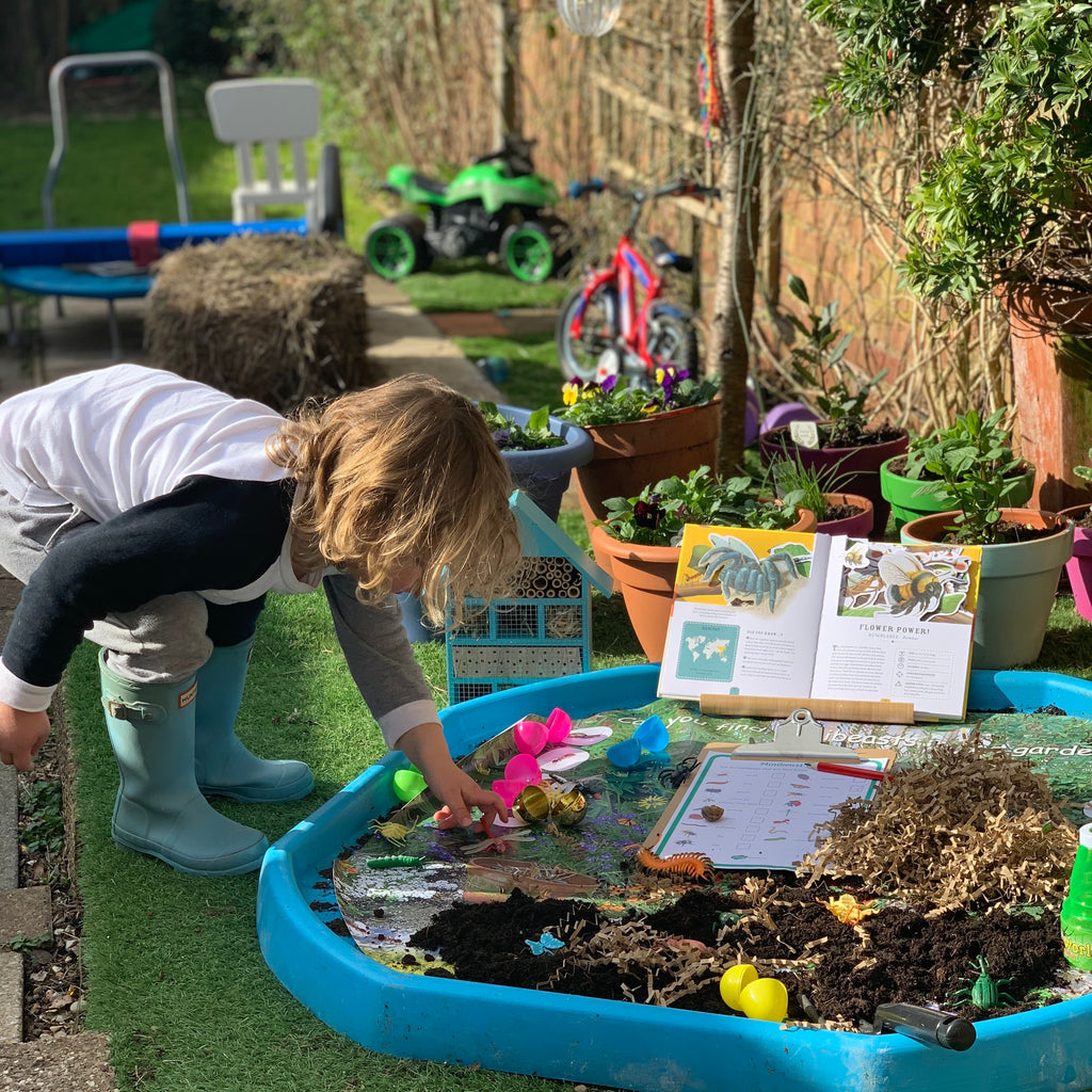 Exploring mini beasts – A Tuff Tray invitation for pre schoolers