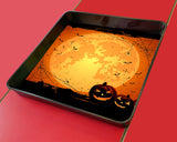 This Halloween Pumpkin Play Tray mat insert is great for a Halloween party. It can be used to carve and decorate pumpkins, keeping the pumpkin seeds and flesh contained. It's ideal for messy play (just add slime!), creative play and to stir the imagination at Halloween.